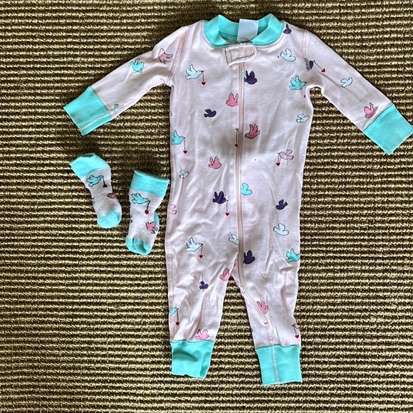 Hannah Andersson Baby Girl Pink Pajama Onsie with Matching Socks - Picture 1 of 4